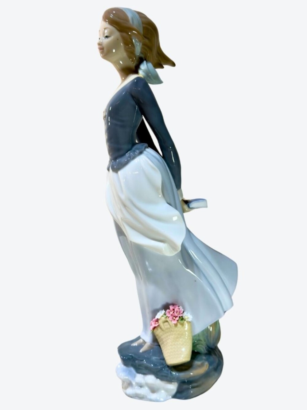 LLADRÓ Woman in the Wind Blue Dress Flower Basket Porcelain Figurine - Picture 2 of 15